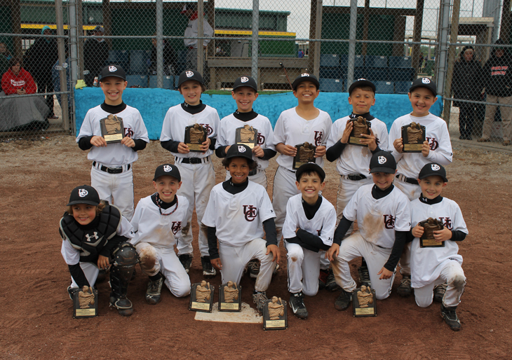 The Upper Deck Cougars Won the 2013 CABA Midwest Regional. The teams 8th tournament win. The Upper Deck Cougars are now 45-1 and have a birth to the CABA world series.
